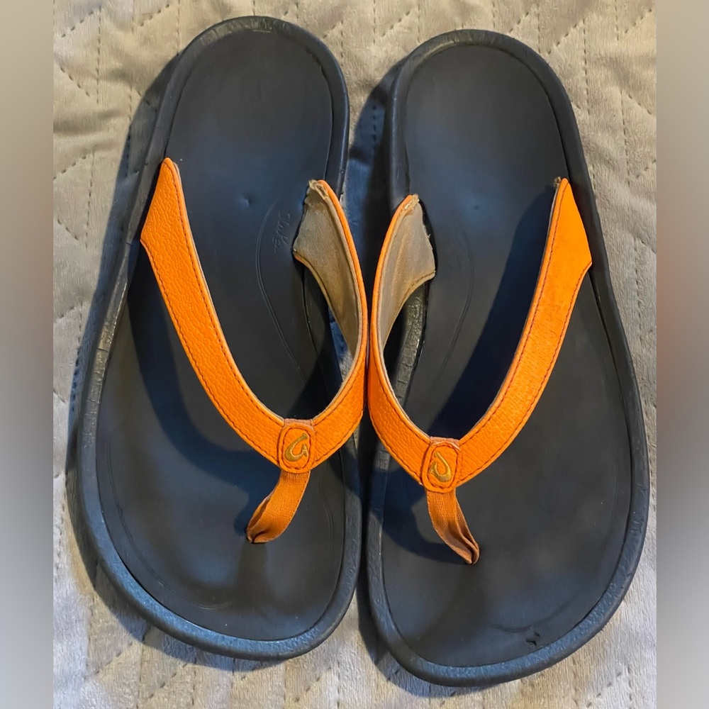 Olukai thong sandals women’s size 8 orange pre-owned condition